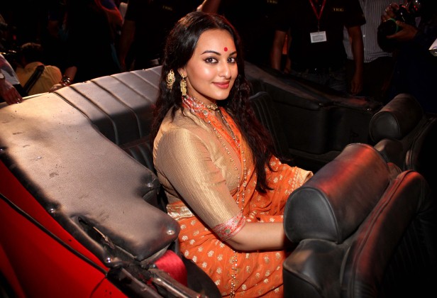 Lootera: Ranveer Singh and Sonakshi Sinha get witty at music launch